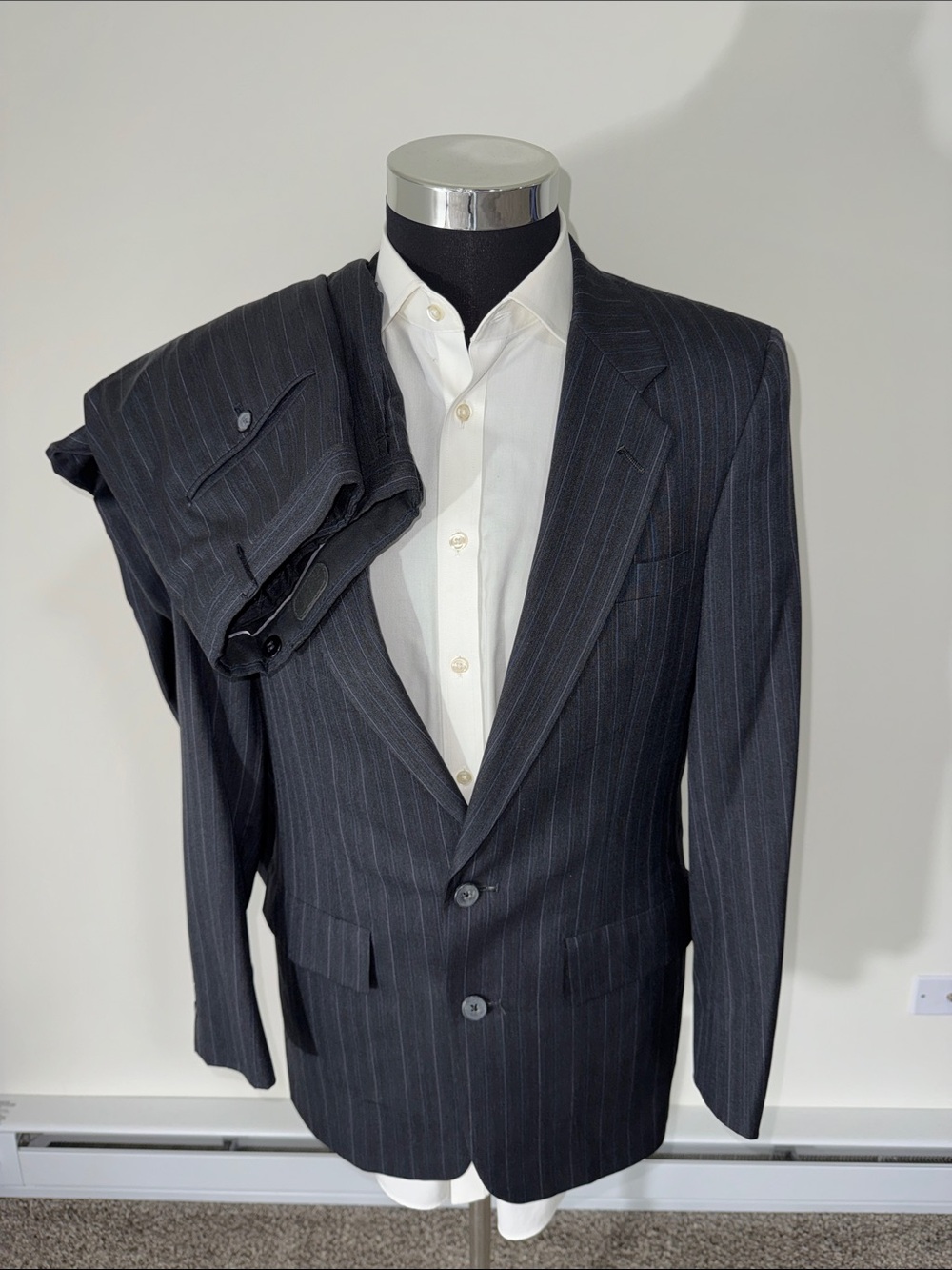 Vintage Christian Dior Le Connaisseur Suit 38R 100% Wool Gray 1980s 2-piece